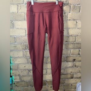 Victoria secret pink leggings. Cute and comfy. Slight wear and tear! Love these!